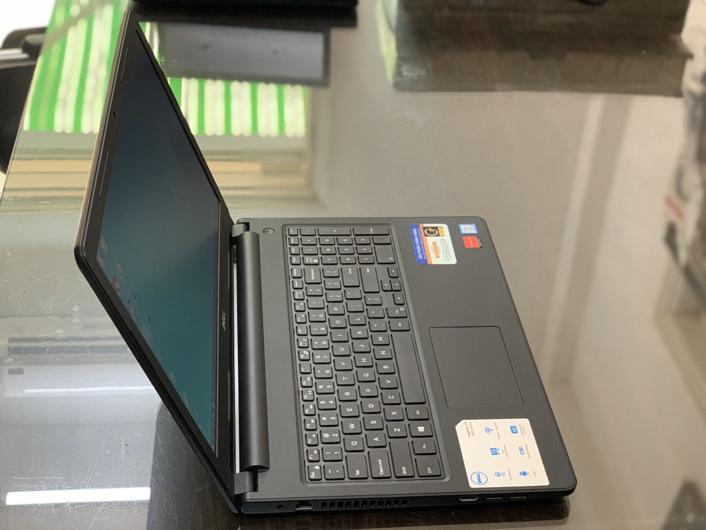 Laptop Dell Inspiron N3576E P63F002_000
